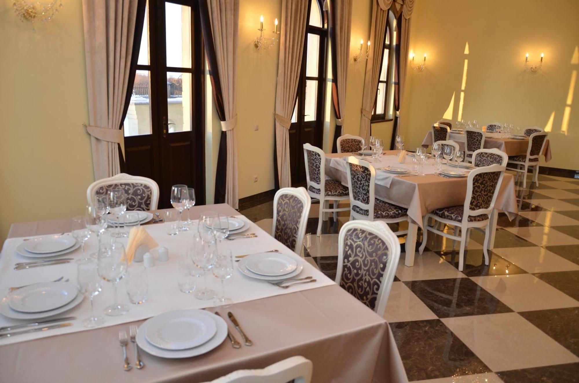 Chateau Royal Hotel Berezovka  Dış mekan fotoğraf
