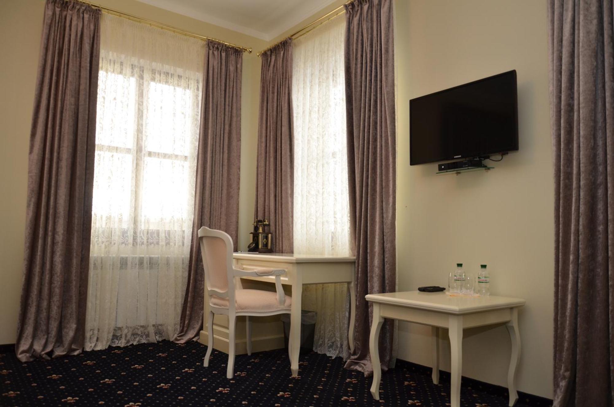 Chateau Royal Hotel Berezovka  Dış mekan fotoğraf