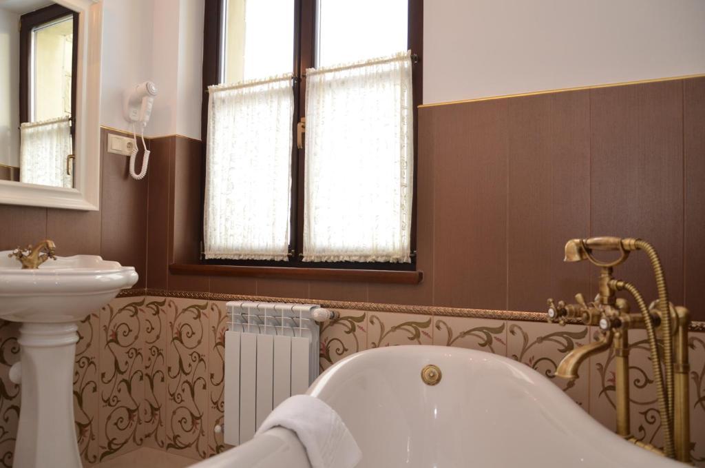Chateau Royal Hotel Berezovka  Oda fotoğraf