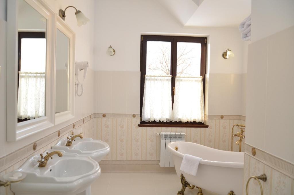 Chateau Royal Hotel Berezovka  Oda fotoğraf